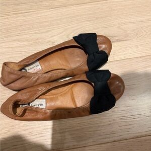 Lanvin Tan Leather Ballet Flats with Black Bow Accent